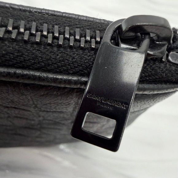 Saint Laurent YSL Black Croc
Embossed Calfskin Leather Coin
Pouch - Picture 7 of 10